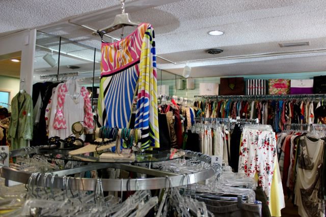 Mixed Nuts Designer Boutique Consignment elegantislandliving